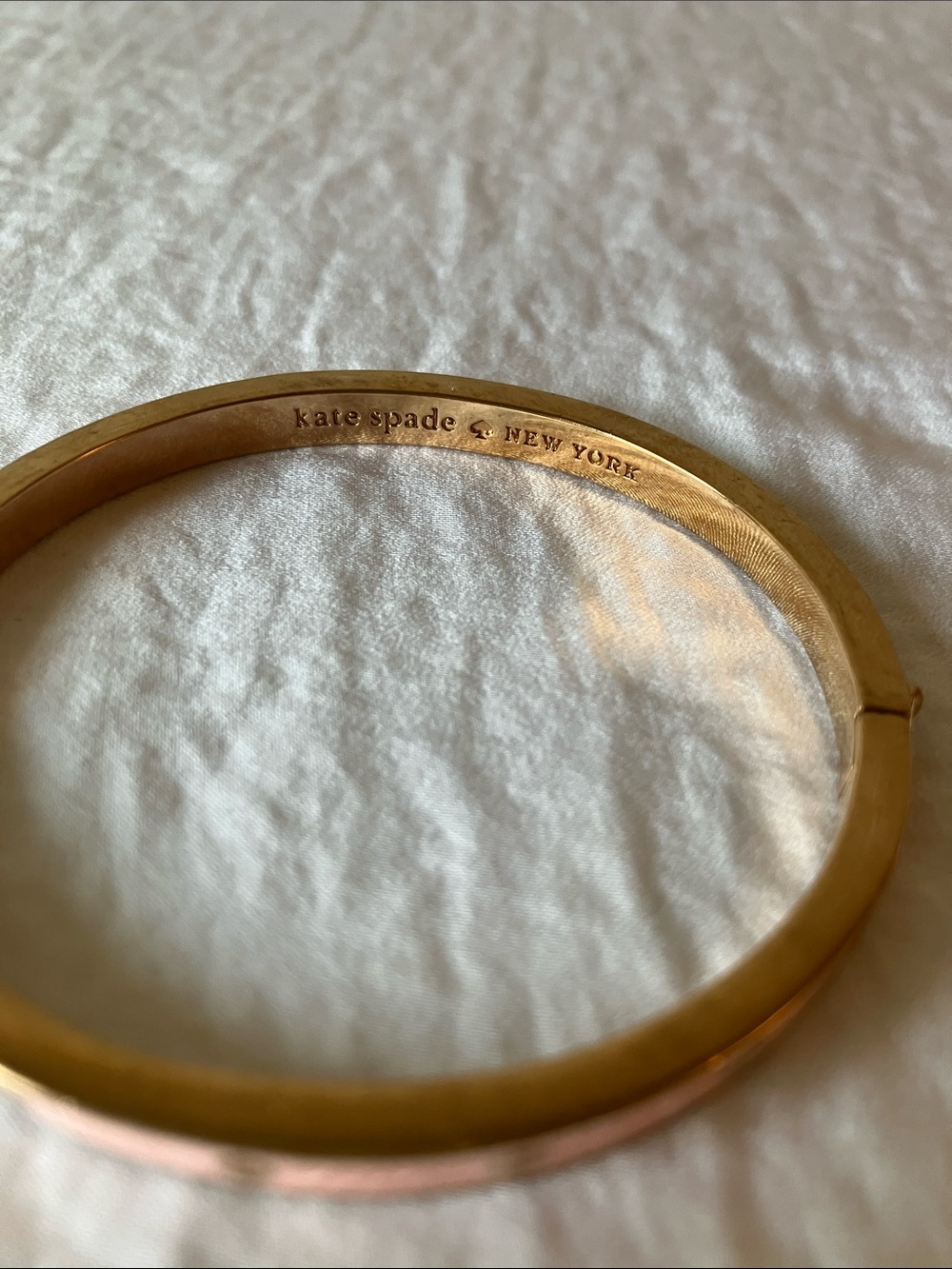 kate spade: Pink Enamel & Rose Gold Spade Motif Bangle Bracelet- Clasp - Picture 2 of 8